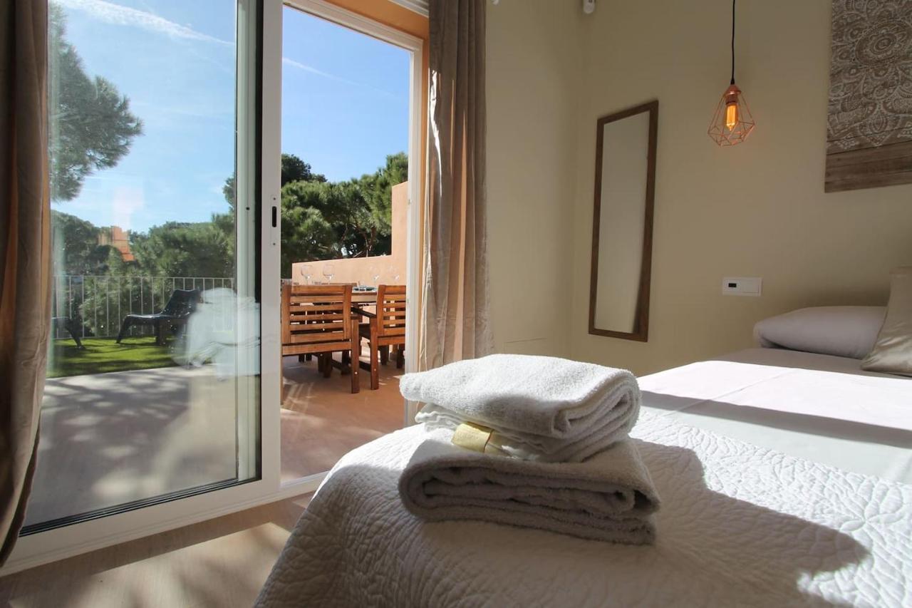 Petit Bijou - Beach Apartment III Castelldefels Eksteriør billede