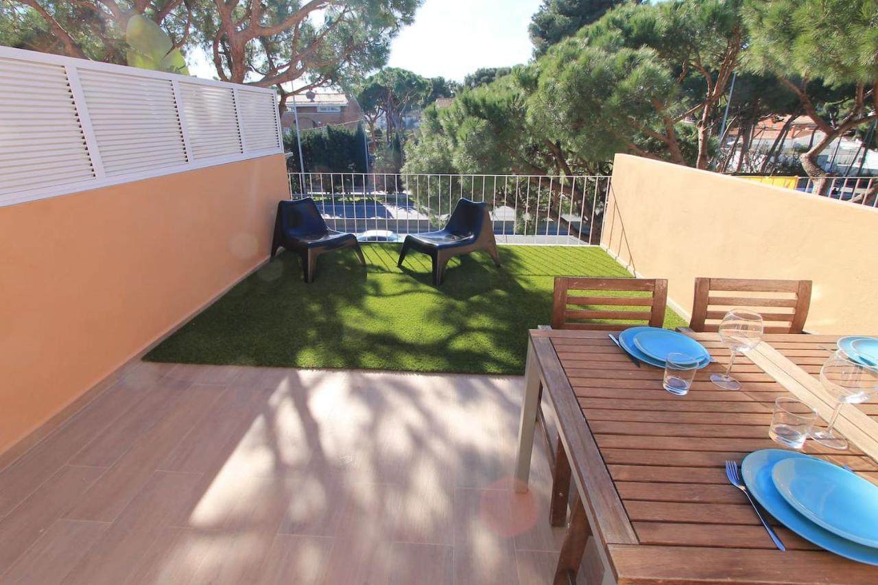 Petit Bijou - Beach Apartment III Castelldefels Eksteriør billede