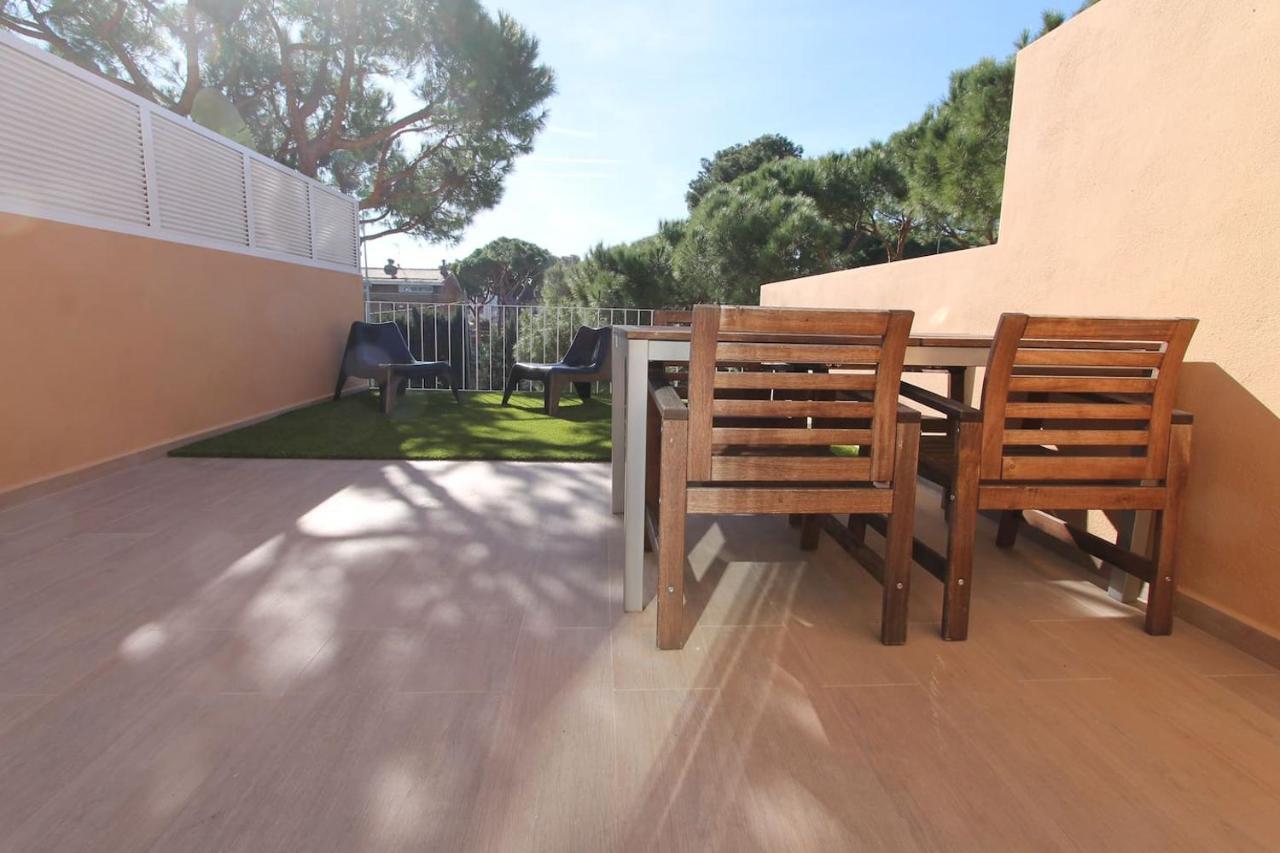 Petit Bijou - Beach Apartment III Castelldefels Eksteriør billede