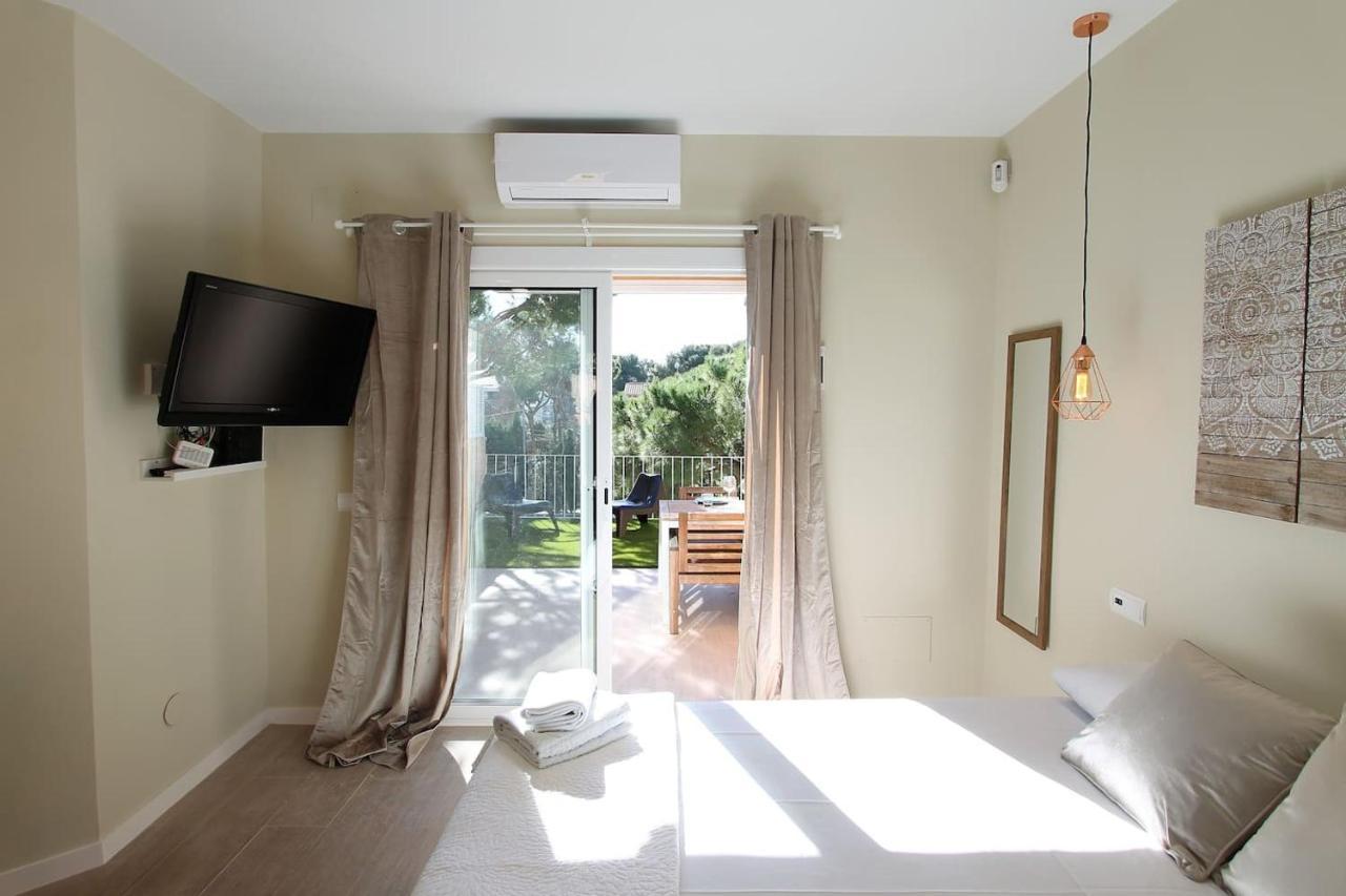 Petit Bijou - Beach Apartment III Castelldefels Eksteriør billede