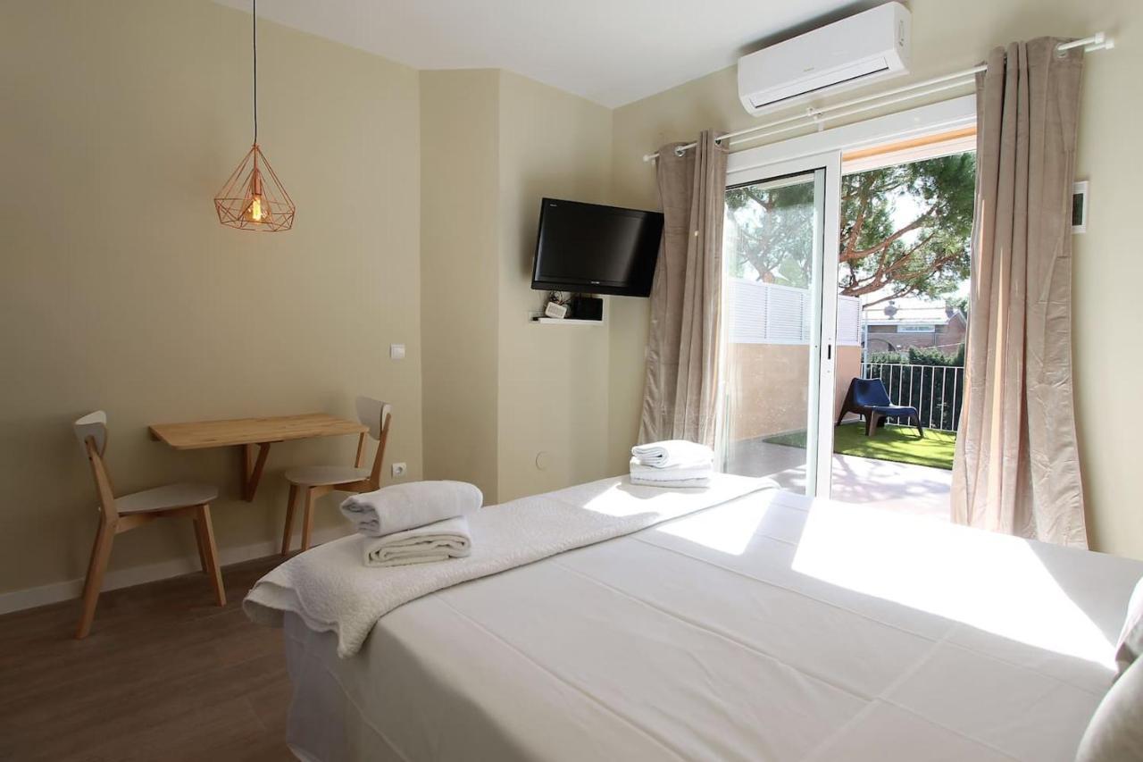 Petit Bijou - Beach Apartment III Castelldefels Eksteriør billede